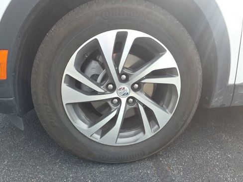 Used 2023 Buick Envision Essence AWD/4WD image 2