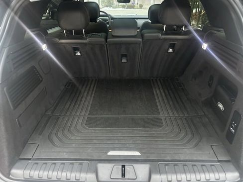 Used 2023 Land Rover Range Rover Sport SE image 38