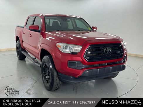 Used 2019 Toyota Tacoma SR image 4