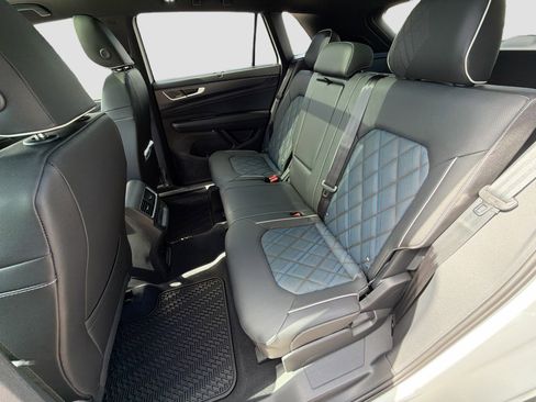 New 2026 Volkswagen Atlas Cross Sport SEL Premium R-Line image 21