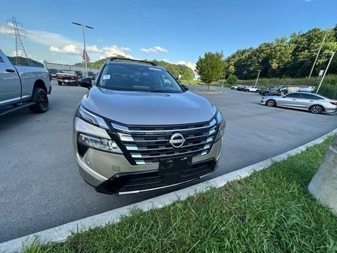 Used 2025 Nissan Rogue Platinum w/ Platinum Premium Package AWD/4WD image 7