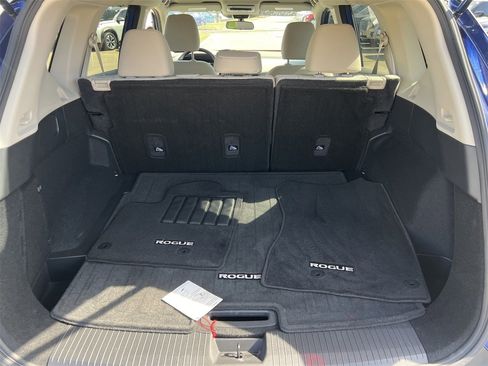 Certified 2023 Nissan Rogue SV image 25