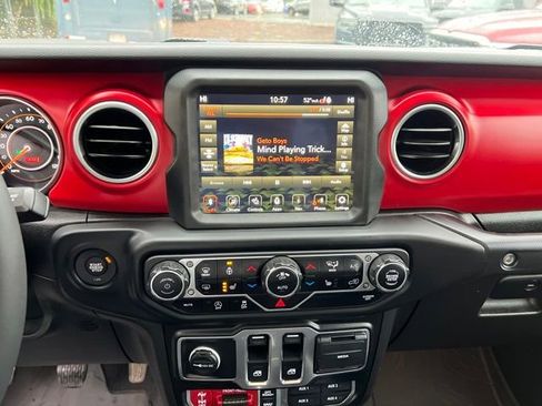 Used 2023 Jeep Wrangler Rubicon image 22