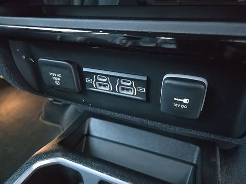 Used 2024 Jeep Wagoneer Series II image 91