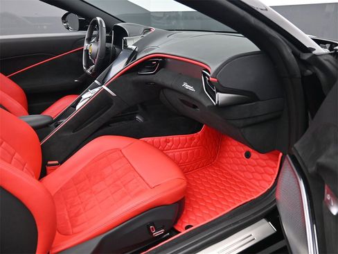 Used 2024 Ferrari Roma Spider image 11