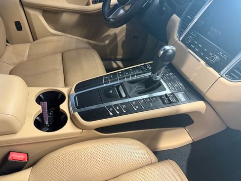 Used 2017 Porsche Macan S AWD/4WD image 16