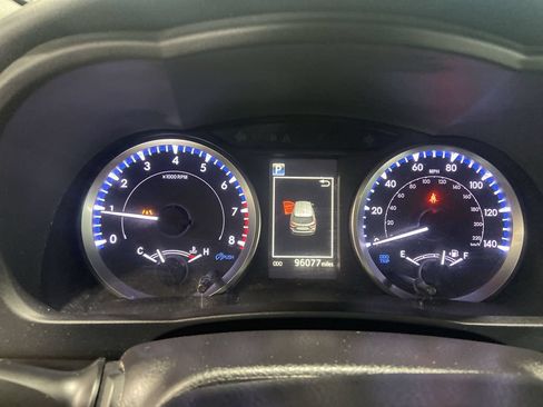 Used 2019 Toyota Highlander LE AWD/4WD image 12