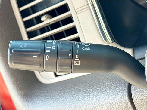 Used 2017 Lincoln Navigator Select RWD image 12