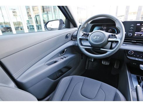 Certified 2025 Hyundai Elantra Sport image 10