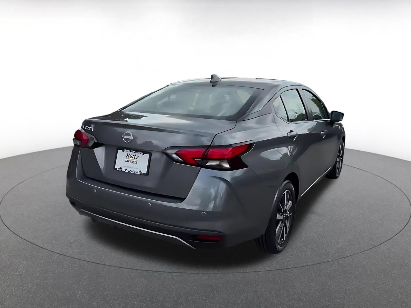 Used 2025 Nissan Versa SV FWD image 13