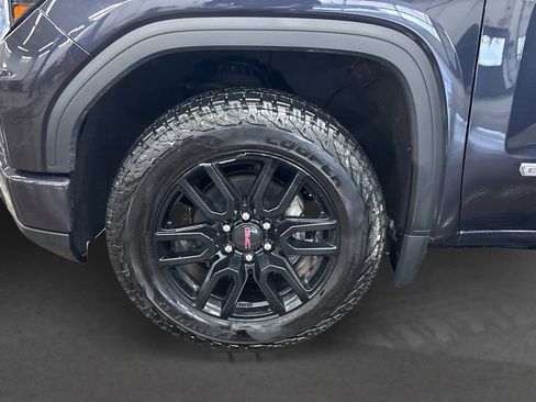 Used 2022 GMC Sierra 1500 Elevation w/ LPO, Elevation Black Package AWD/4WD image 11