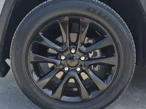 Used 2020 Jeep Grand Cherokee Limited w/ Luxury Group II image 58