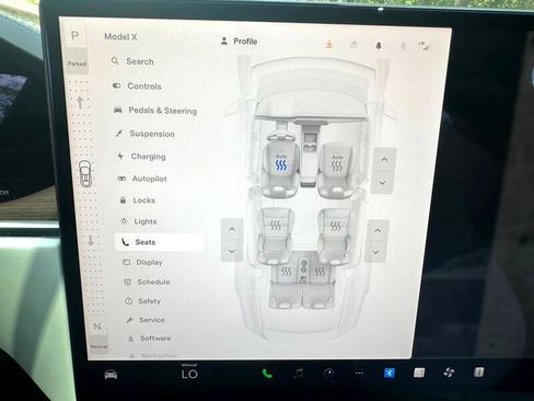 Used 2022 Tesla Model X image 34