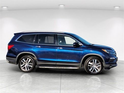 Used 2018 Honda Pilot Elite image 3