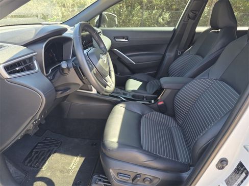 Used 2023 Toyota Corolla Cross SE w/ Convenience Package image 25