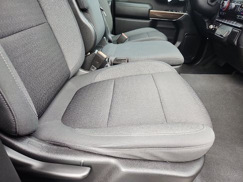 Used 2021 Chevrolet Silverado 1500 LT image 32