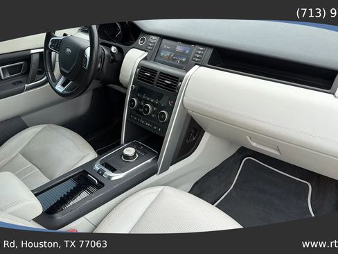 Used 2018 Land Rover Discovery Sport HSE image 33