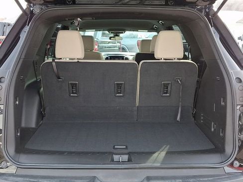 Used 2023 Chevrolet Traverse LS w/ Safety Package image 33