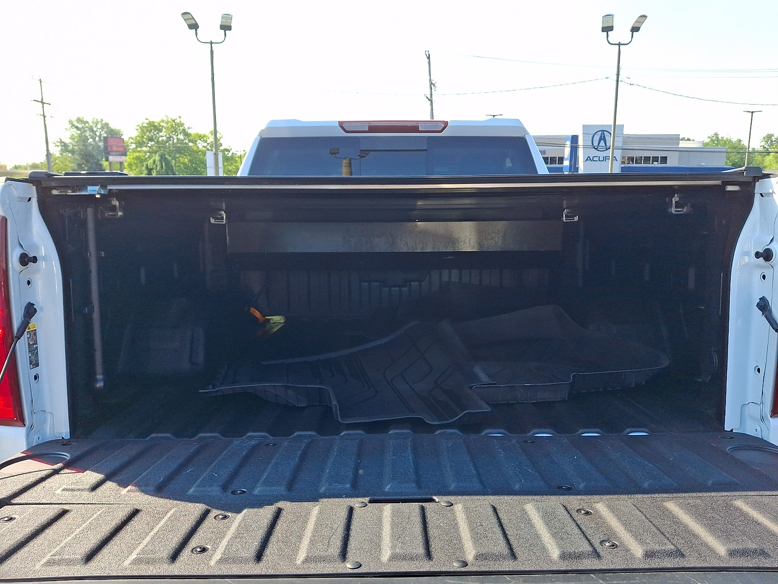Used 2025 Chevrolet Silverado 1500 LT Trail Boss w/ Convenience Package II AWD/4WD image 32