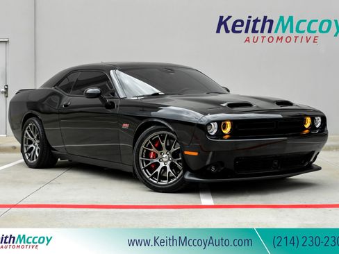 Used 2015 Dodge Challenger SRT w/ Technology Group RWD image 1