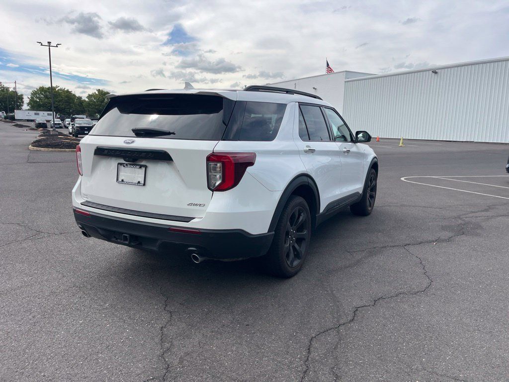 Used 2024 Ford Explorer ST-Line w/ Class IV Trailer Tow Package AWD/4WD image 4