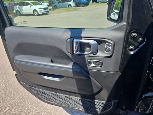 Used 2022 Jeep Wrangler Unlimited Rubicon 4xe w/ Steel Bumper Group image 28