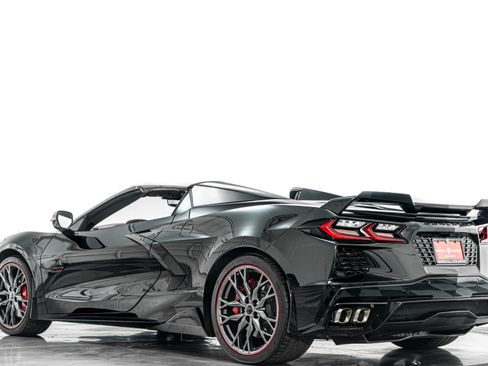 Used 2023 Chevrolet Corvette Stingray Premium Conv w/ Z51 Performance Package RWD image 34
