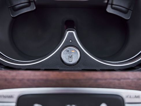 Used 2024 Mercedes-Benz Maybach GLS 600 4MATIC image 75