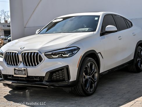 Used 2022 BMW X6 xDrive40i w/ Premium Package image 3