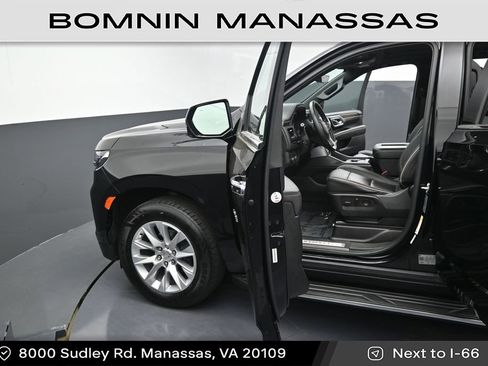 Used 2023 Chevrolet Tahoe Premier w/ Premium Package 2 AWD/4WD image 13