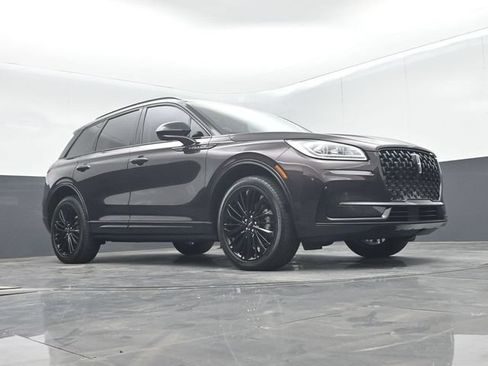 Used 2023 Lincoln Corsair Reserve w/ Equipment Group 201A FWD image 48