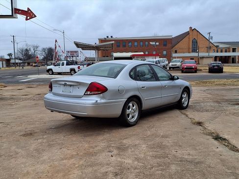 Used 2004 Ford Taurus SES image 17