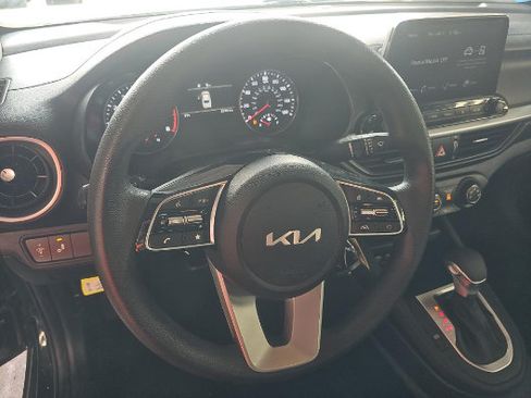 Used 2024 Kia Forte LXS w/ LXS Technology Package FWD image 9