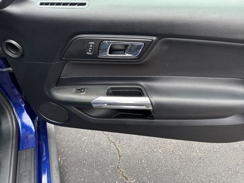 Used 2016 Ford Mustang V6 image 16