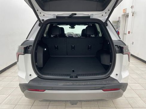 New 2026 Chevrolet Equinox LT w/ Convenience Package II image 12