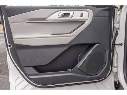 Used 2025 Ford Explorer Active w/ Active Comfort Package AWD/4WD image 20