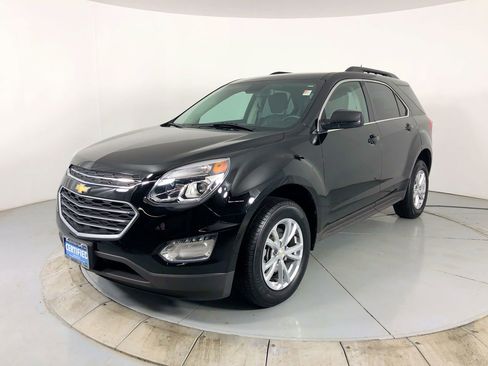Used 2017 Chevrolet Equinox LT w/ Convenience Package image 6