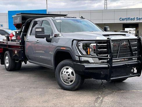 New 2026 GMC Sierra 3500 SLE w/ SLE Convenience Package AWD/4WD image 2