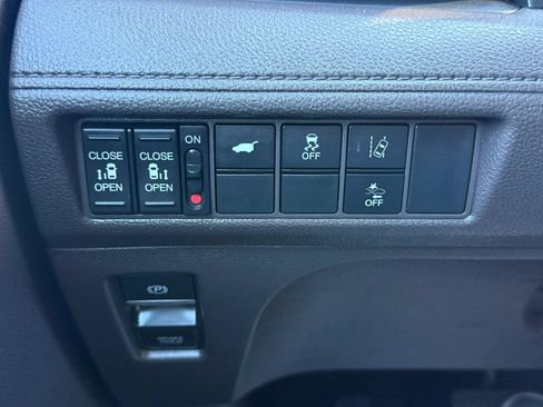 Used 2018 Honda Odyssey EX-L image 43