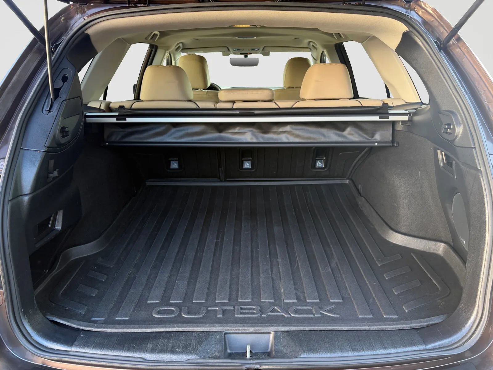 Used 2019 Subaru Outback 2.5i Limited w/ Protection Package #1 AWD/4WD image 16