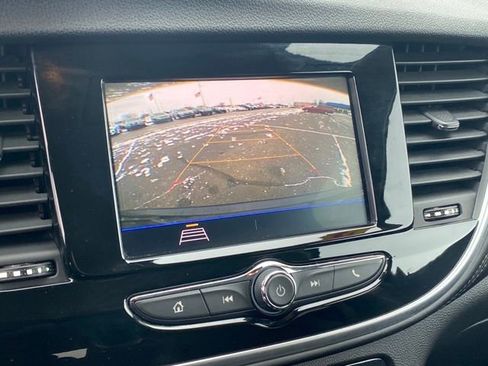 Used 2022 Buick Encore Preferred image 10