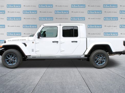 New 2026 Jeep Gladiator Sport AWD/4WD image 13