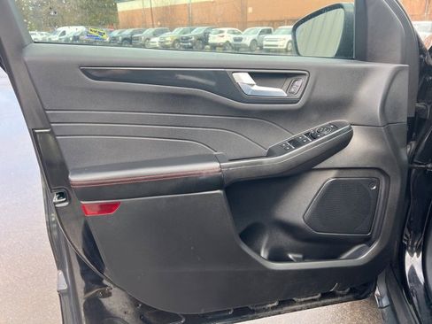 Used 2023 Ford Escape ST-Line image 18