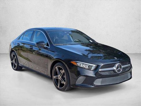 Used 2022 Mercedes-Benz A 220 4MATIC image 3