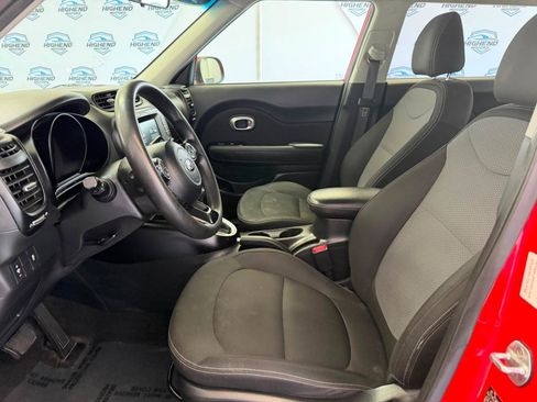 Used 2019 Kia Soul + FWD image 14