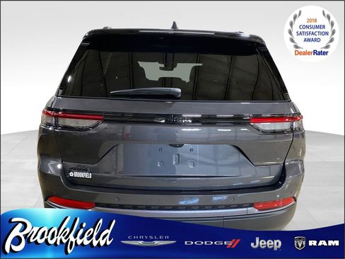 New 2026 Jeep Grand Cherokee Altitude image 4