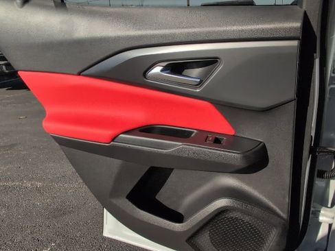 New 2026 Chevrolet Equinox EV RS image 9