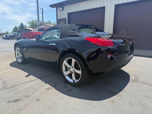 Used 2007 Pontiac Solstice Convertible w/ Premium Package RWD image 6