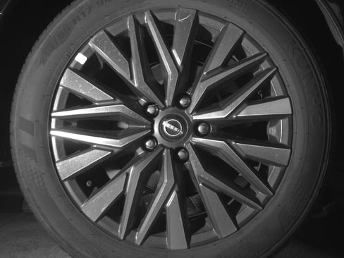 Used 2025 Nissan Altima 2.5 SV FWD image 15