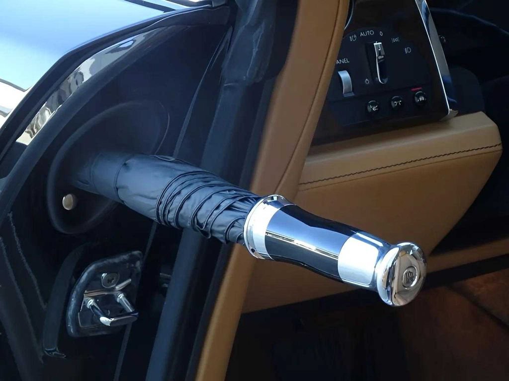 Certified 2017 Rolls-Royce Wraith RWD image 18